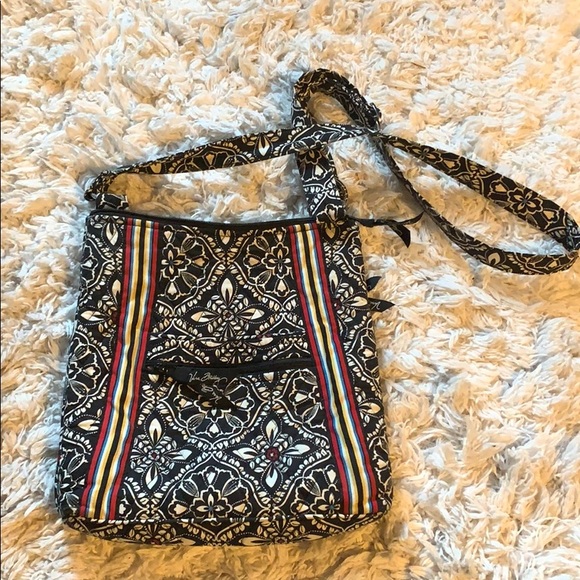 Vera Bradley Handbags - Vera Bradley crossbody purse